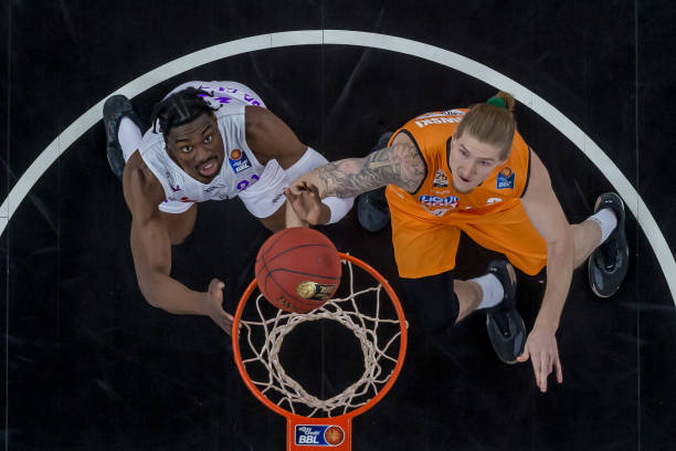 不久前的一 不久前的一