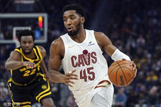 每日体育报 每日体育报