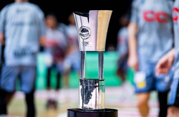 随着高强度 随着高强度